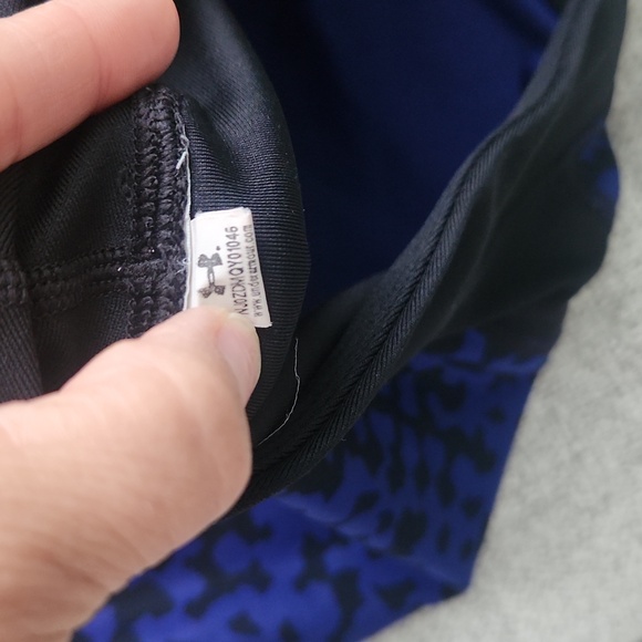 Under Armour Crop Leggings - Picture 5 of 5